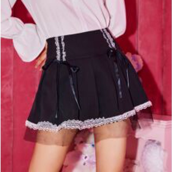 ROMWE Dresses & Skirts - ROMWE Black Skater Skirt with Lace Trim